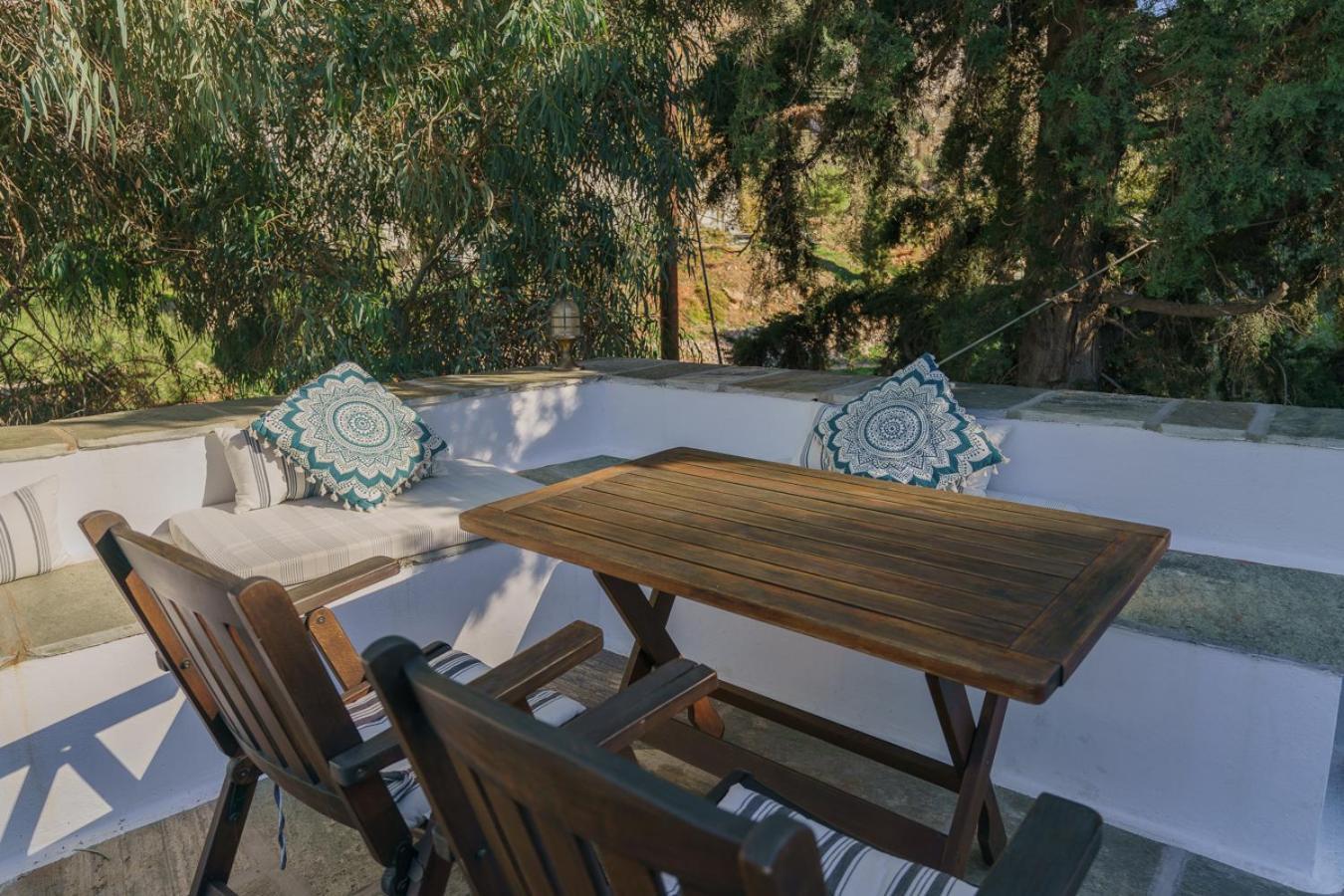 Nereids Guesthouse Hydra  Luaran gambar